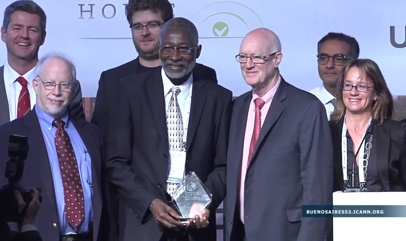 Nii Quanor wins 2015 ICANN Multistakeholder Ethos Award