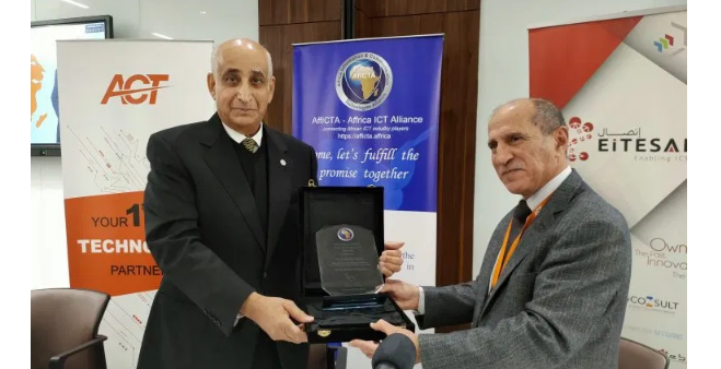 Africa ICT Champion Award 2020 Presentation to Mr. Hassanein Tawfiq in Egypt